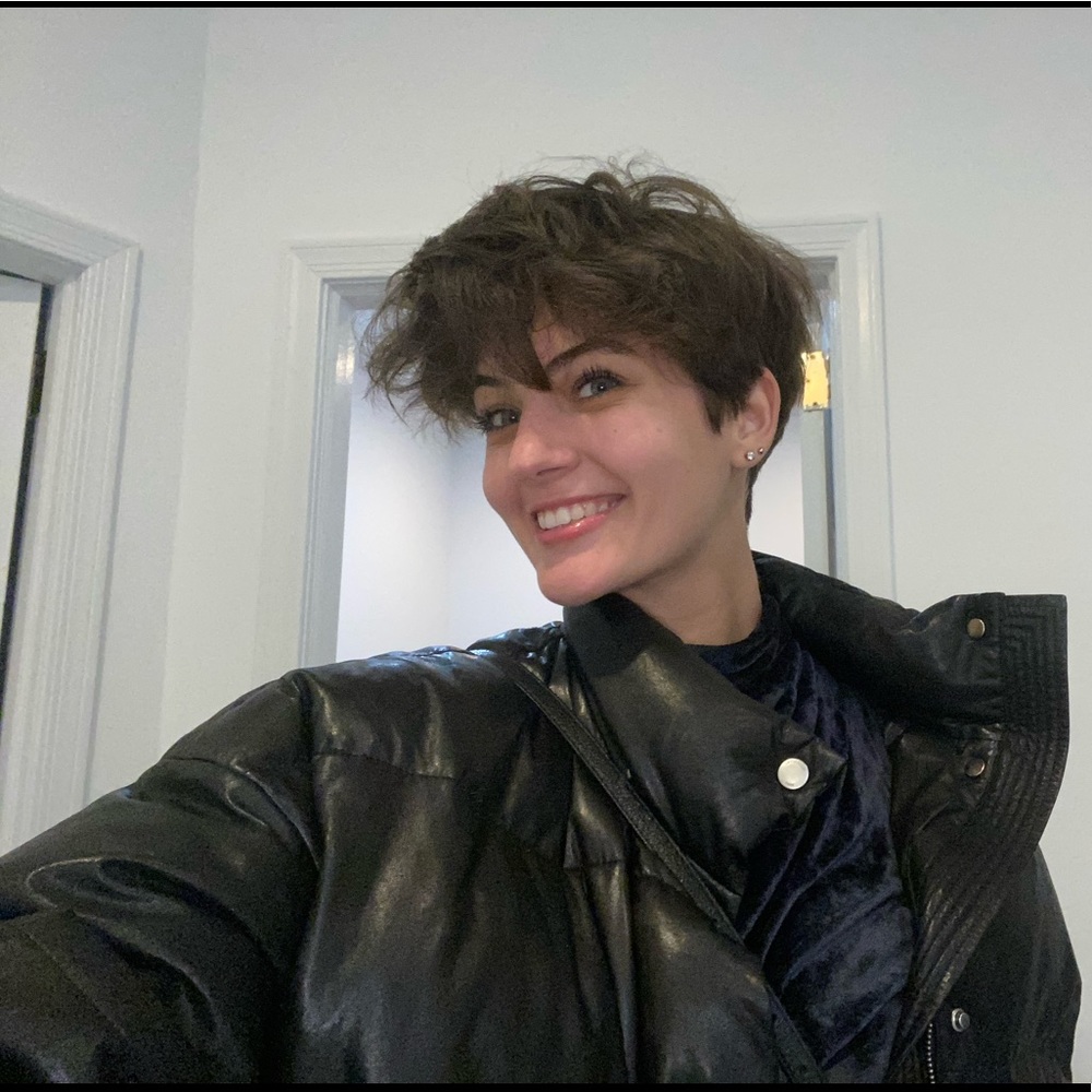 Meet your Posher, Nicole